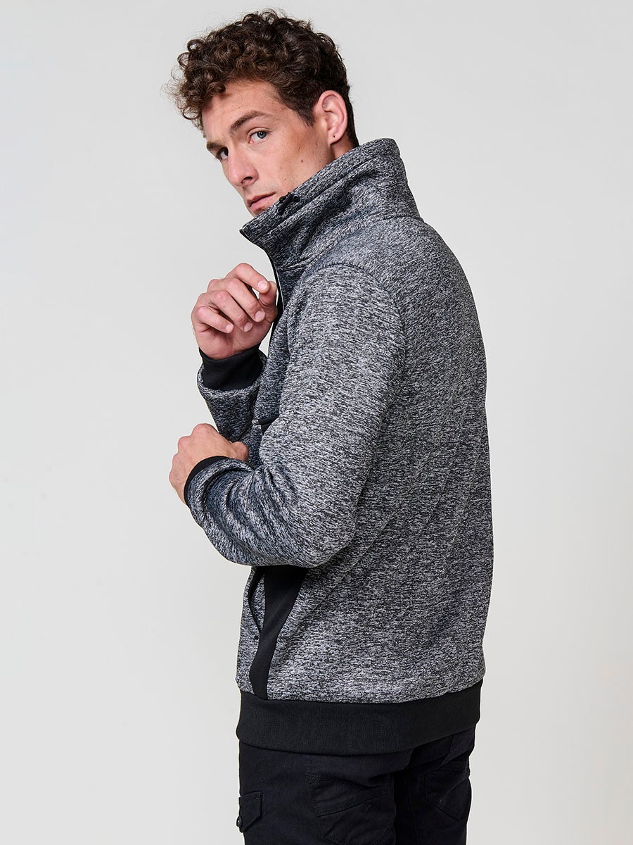 Men’s black hoodie jacket with high neck, hood and zip closure. Made of 100% polyester, comfortable, lightweight and versatile.