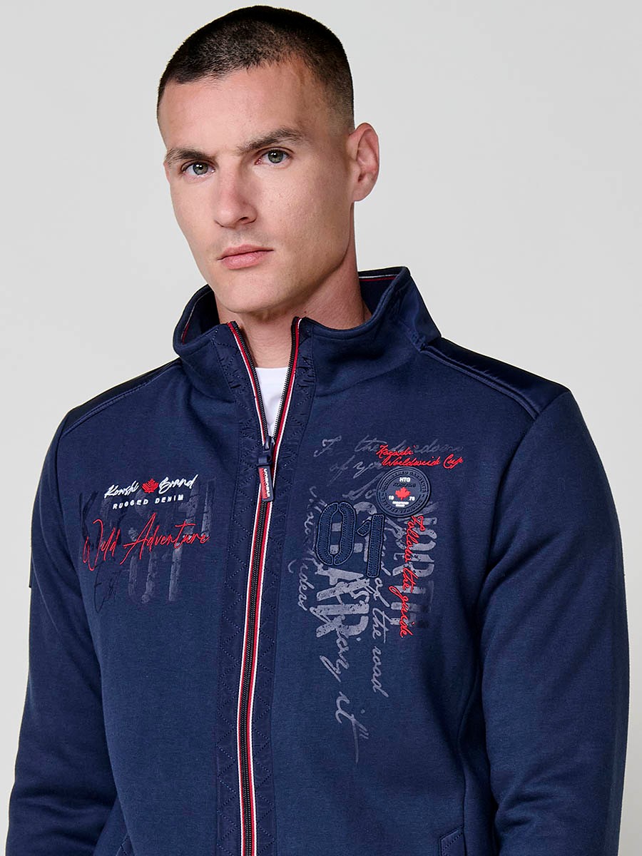 Chaqueta sudadera navy de hombre con cuello redondo y cierre delantero de cremallera. 100% poliéster, cómoda, versátil y ligera.