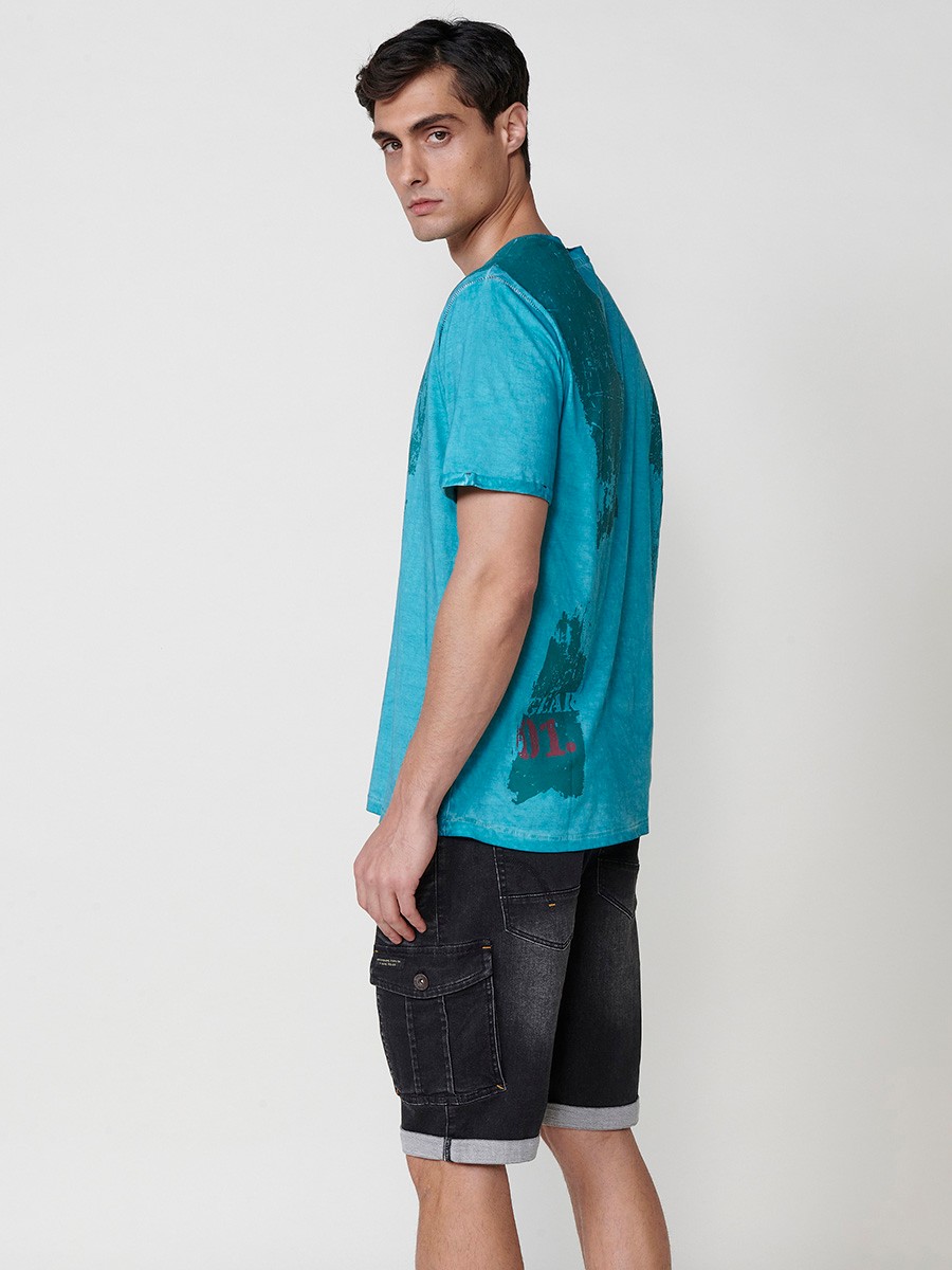 Herren-T-Shirt in Mintgrün aus Baumwolle mit Frontdruck und Rundhalsausschnitt