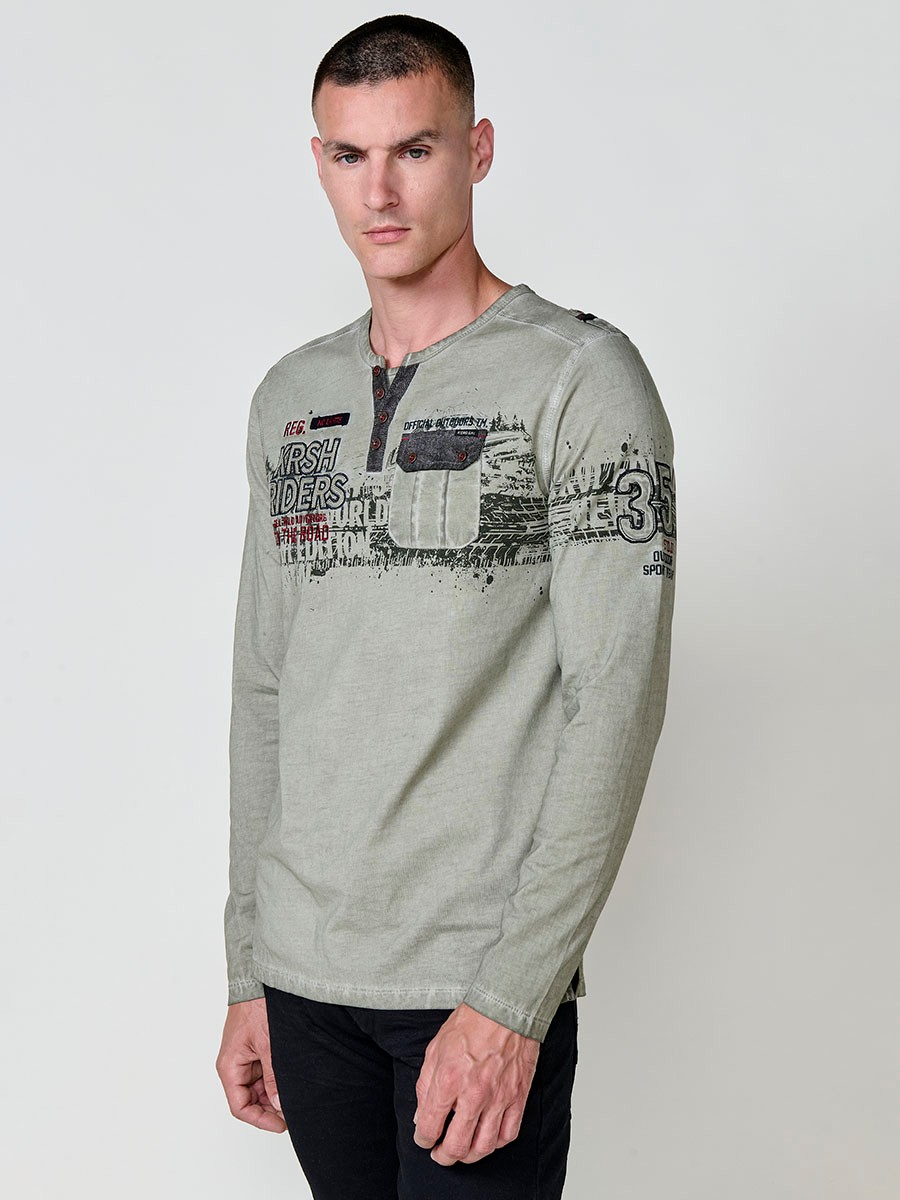 Camiseta de hombre kaki de manga larga, 100% algodón, con cuello redondo con abertura y estampado delantero.
