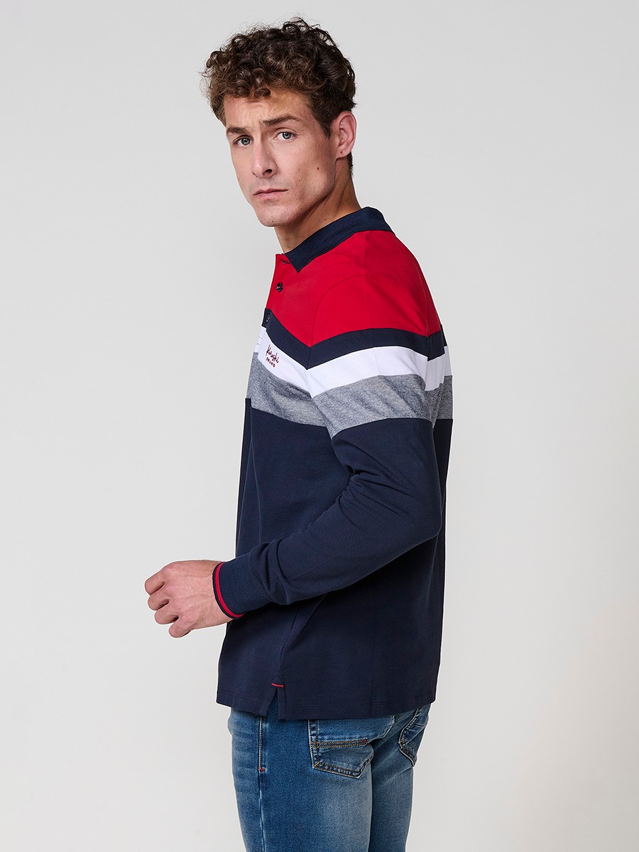 Polo de hombre rojo de manga larga, 100% algodón, con cuello camisero y estilo versátil para looks casuales o elegantes.