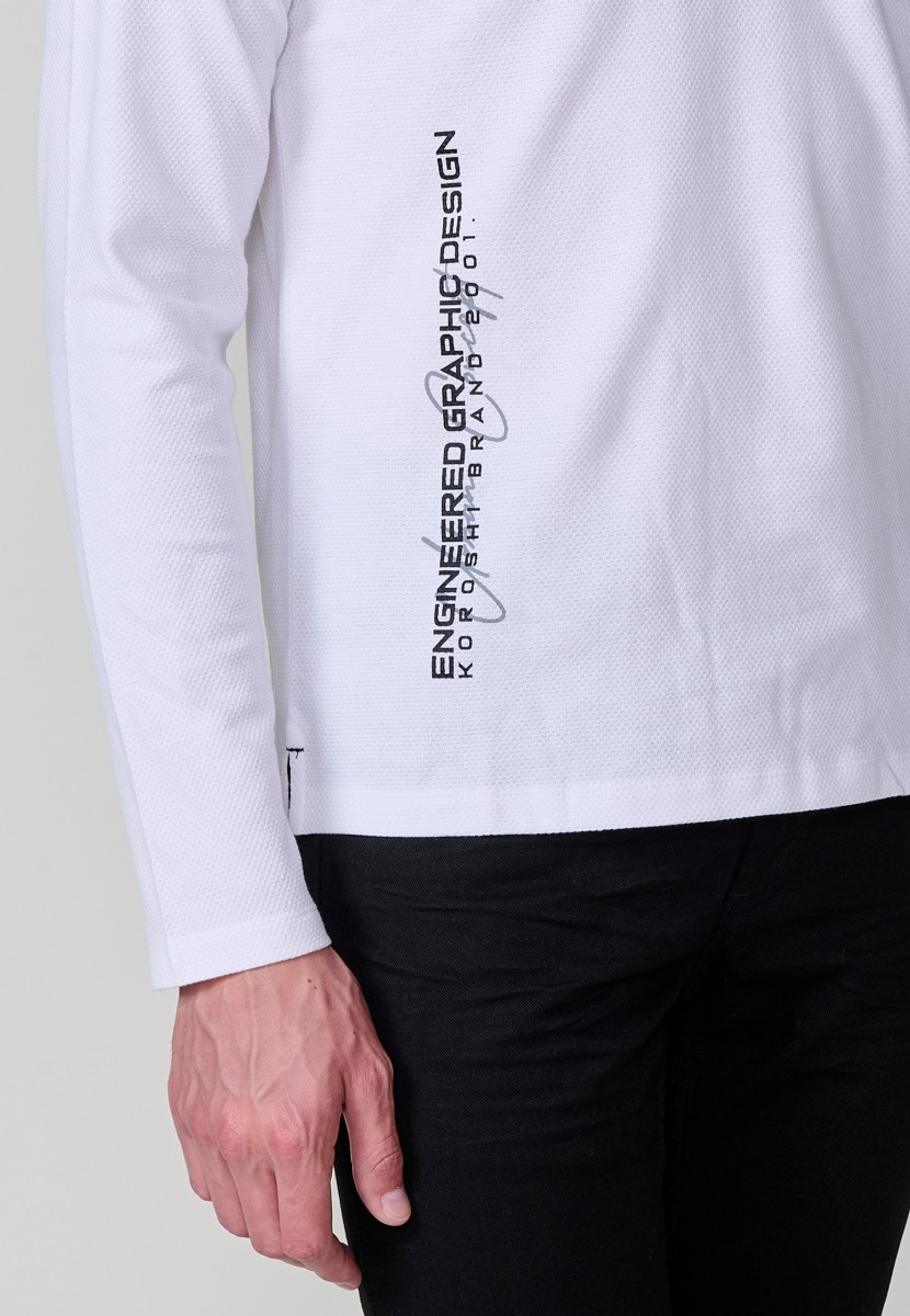 Men’s white long sleeve polo shirt with crew neck in 100% cotton. Comfortable, breathable and versatile for everyday wear.
