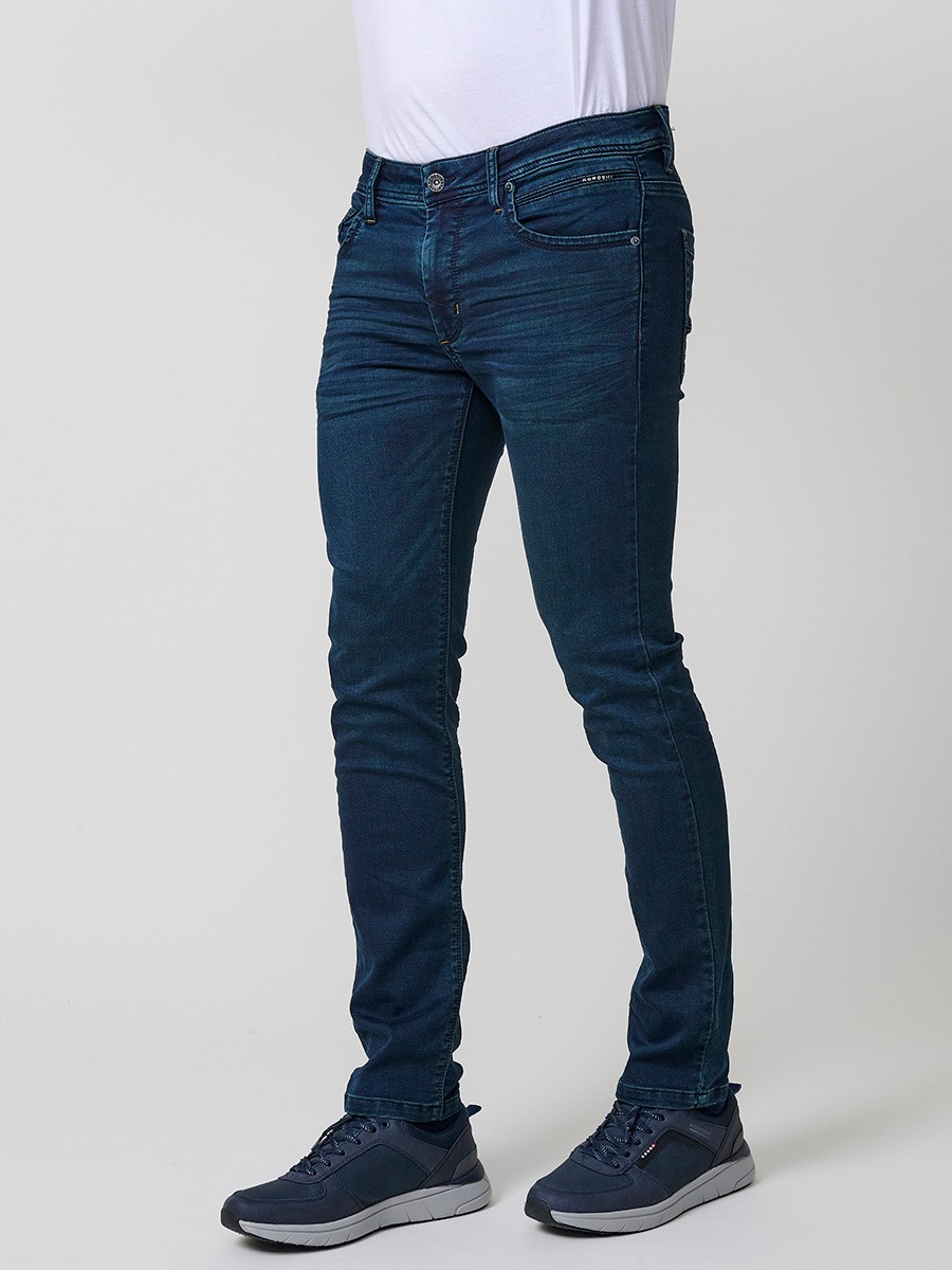 Jean slim fit pour homme avec fermeture éclair et bouton.