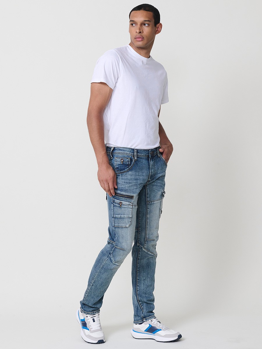 Jean homme Workwear Regular Fit en bleu clair, en coton avec élasthanne pour un confort optimal.