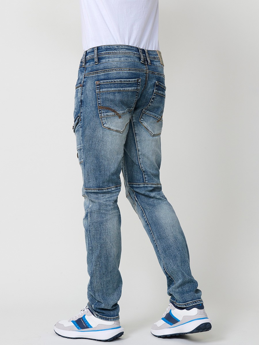 Jean homme Workwear Regular Fit en bleu clair, en coton avec élasthanne pour un confort optimal.