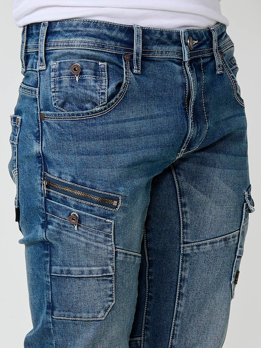 Jean style workwear pour homme en bleu foncé, coupe regular fit.