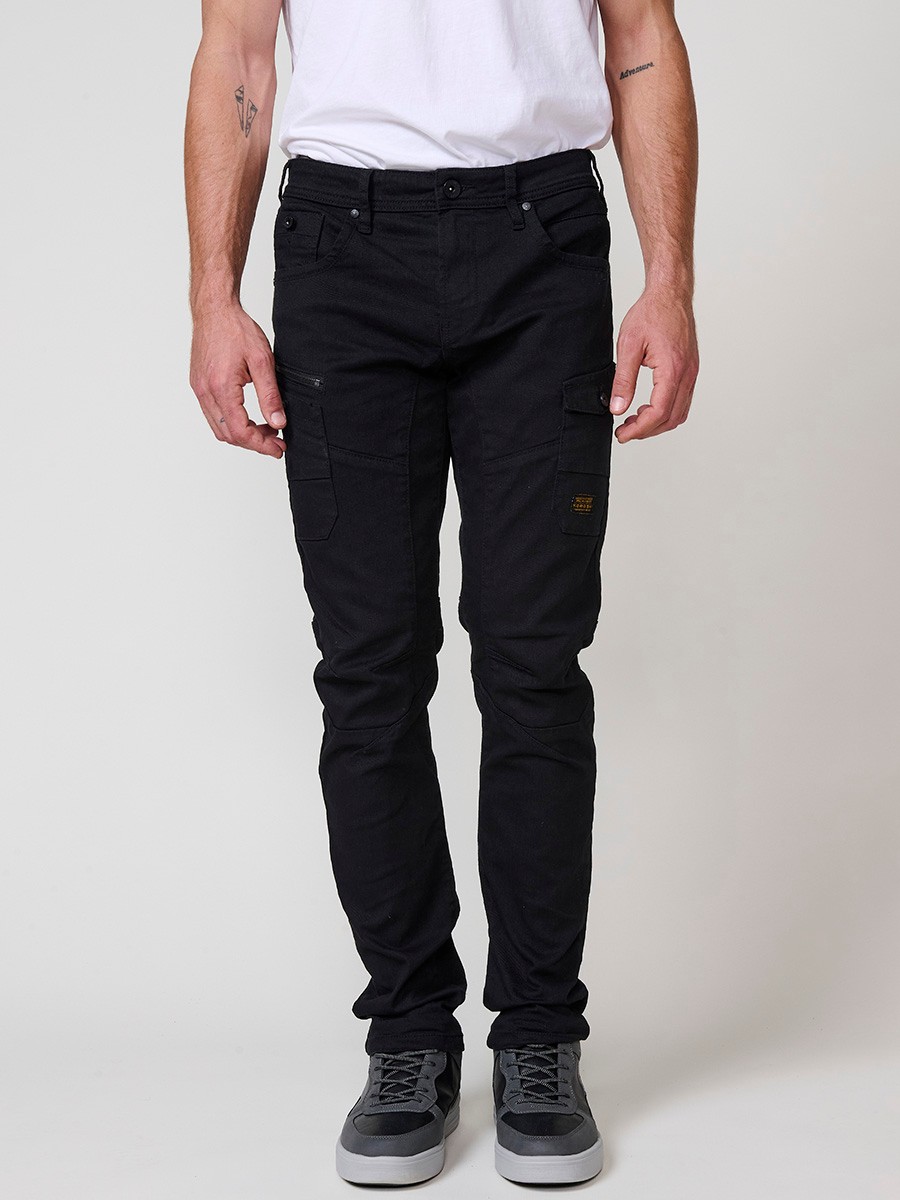 Jean homme noir coupe regular fit style workwear. Fermeture zippée et bouton. 7