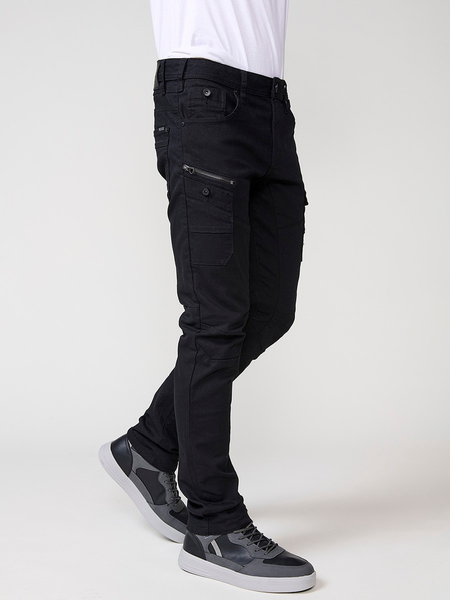 Jean homme noir coupe regular fit style workwear. Fermeture zippée et bouton. 4