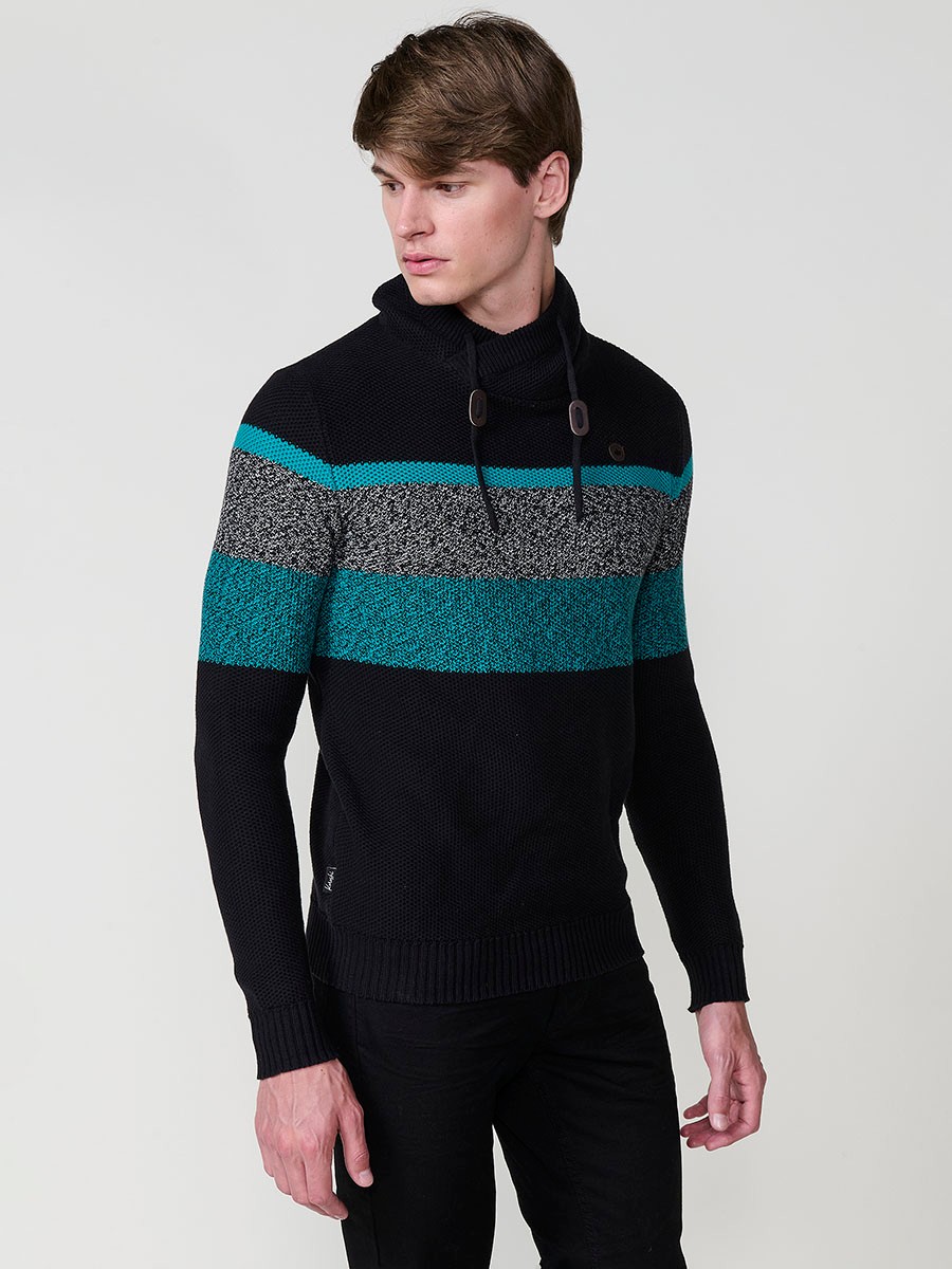 Jersey negro de hombre en tricot con cuello redondo y manga larga. Confección 100% acrílico para un estilo cómodo, moderno y versátil.