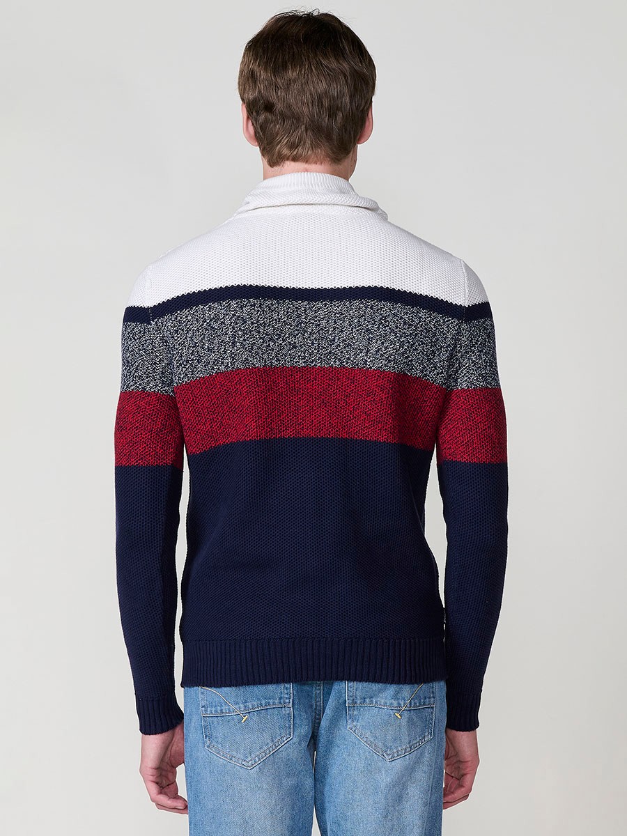 Jersey navy de hombre en tricot con cuello redondo y manga larga. 100% acrílico para un estilo moderno, cómodo y versátil.