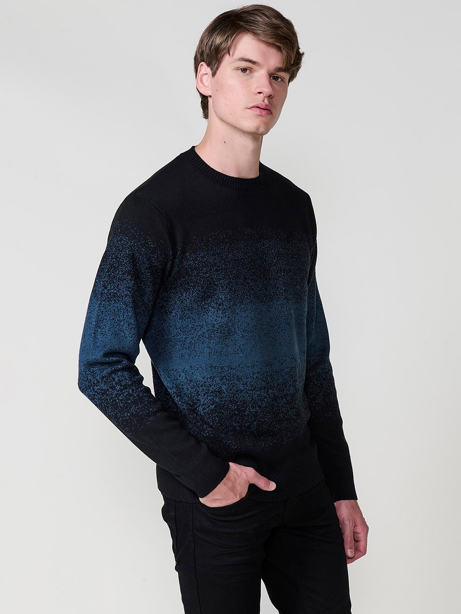 Jersey petróleo de hombre en tricot con cuello redondo y manga larga. Tejido 100% acrílico, ligero, cómodo y atemporal.