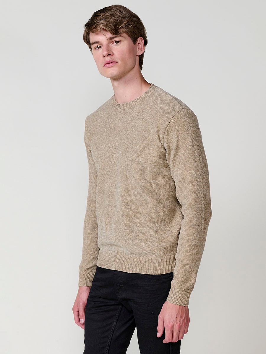 Men’s beige tricot sweater with crew neck, long sleeves, and ribbed hems. Polyester and polyamide blend, modern and comfortable.