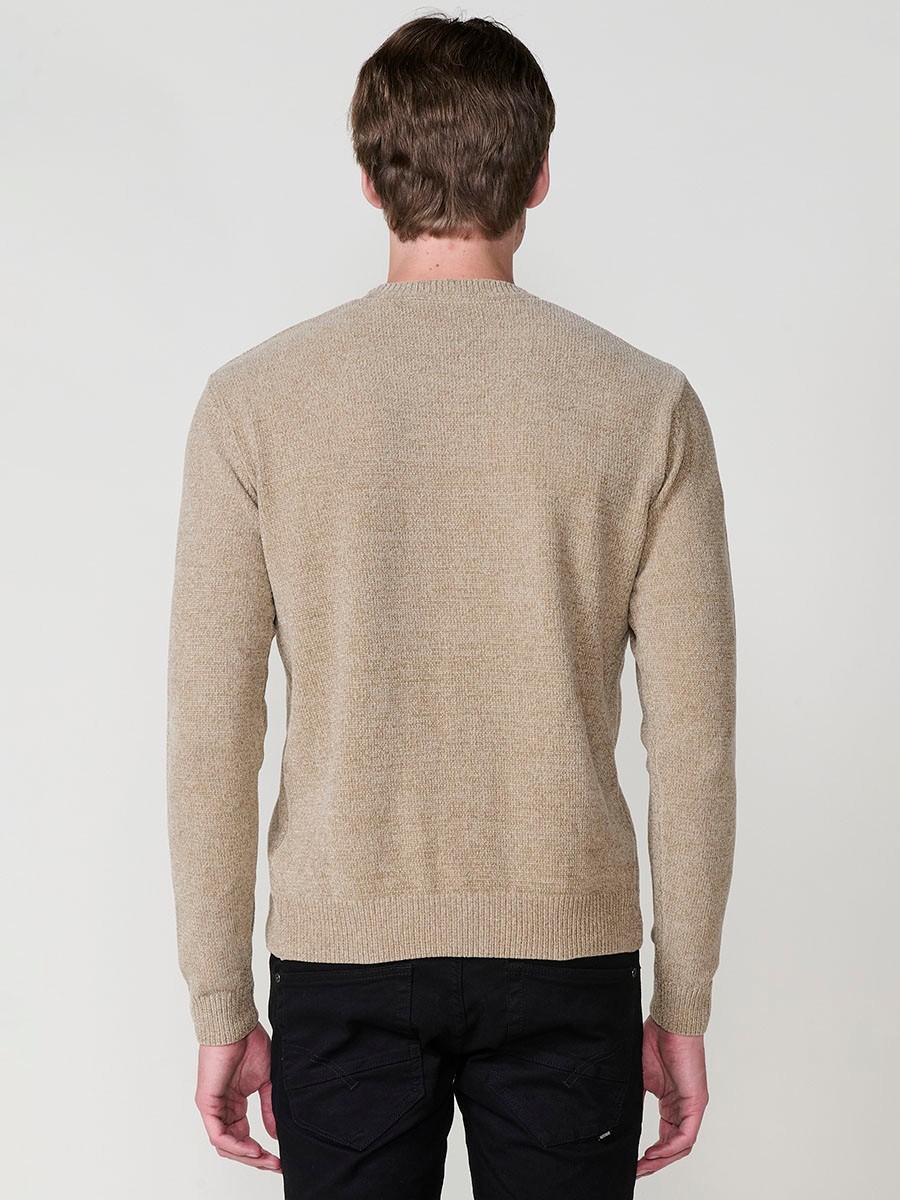 Men’s beige tricot sweater with crew neck, long sleeves, and ribbed hems. Polyester and polyamide blend, modern and comfortable.