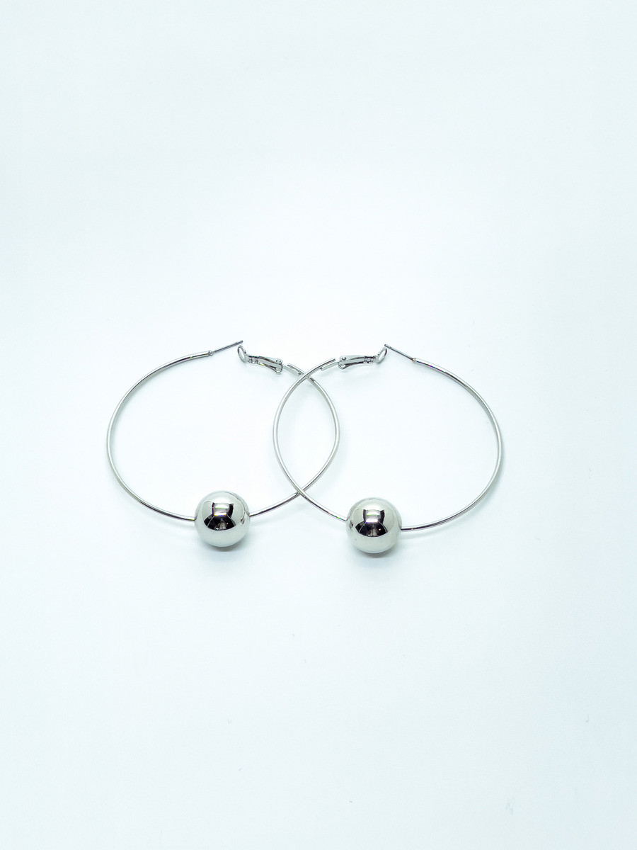 Set de boucles d’oreilles créoles argentées grandes et petites pour femme