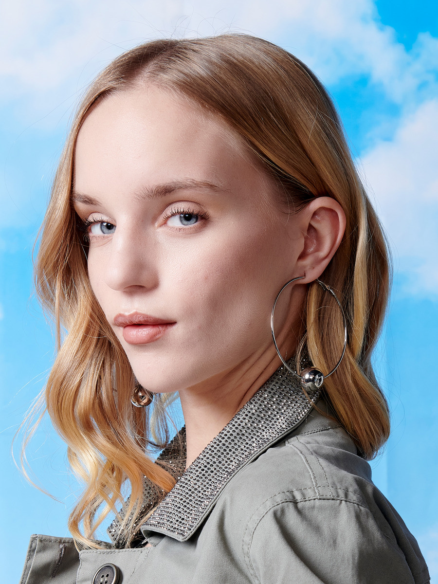 Set de boucles d’oreilles créoles argentées grandes et petites pour femme