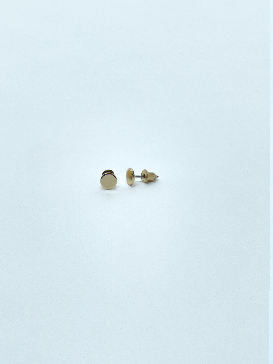 Set de trois boucles d’oreilles dorées combinées avec fermoir pour femme