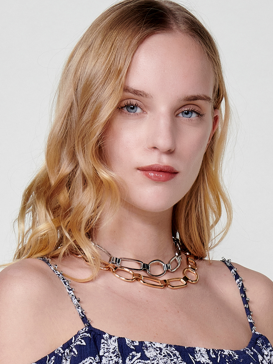 Set de deux colliers chaîne doré et argenté pour femme avec fermoir mousqueton 5