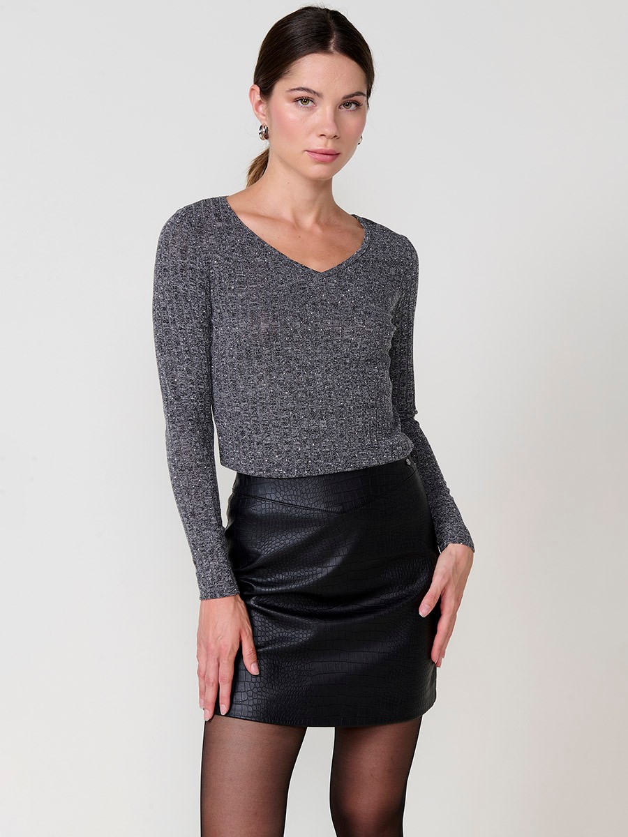 Women’s ribbed melange-effect long sleeve T-shirt with V-neck and shiny front details.