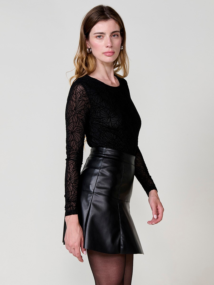 Women’s semi-sheer stretch mesh top with floral velvet-effect print and body lining.