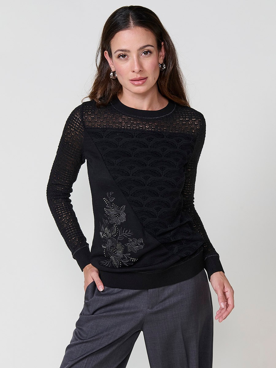Women’s long sleeve top with velvet-effect print, shiny embroidery and openwork jersey on neckline and sleeves.