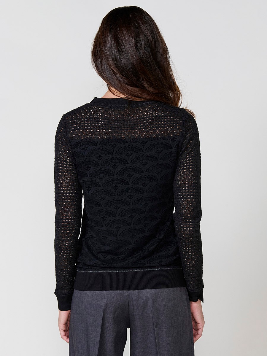 Women’s long sleeve top with velvet-effect print, shiny embroidery and openwork jersey on neckline and sleeves.