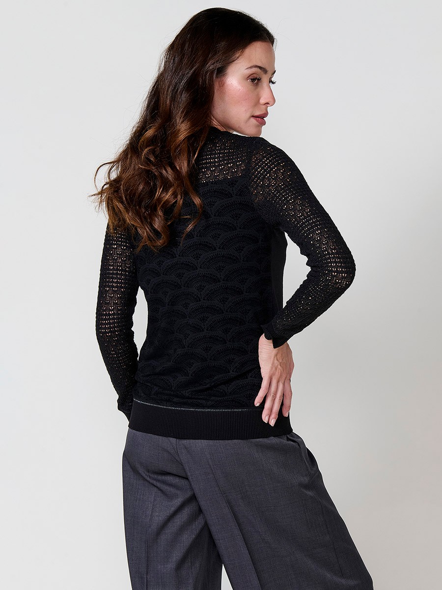 Women’s long sleeve top with velvet-effect print, shiny embroidery and openwork jersey on neckline and sleeves.