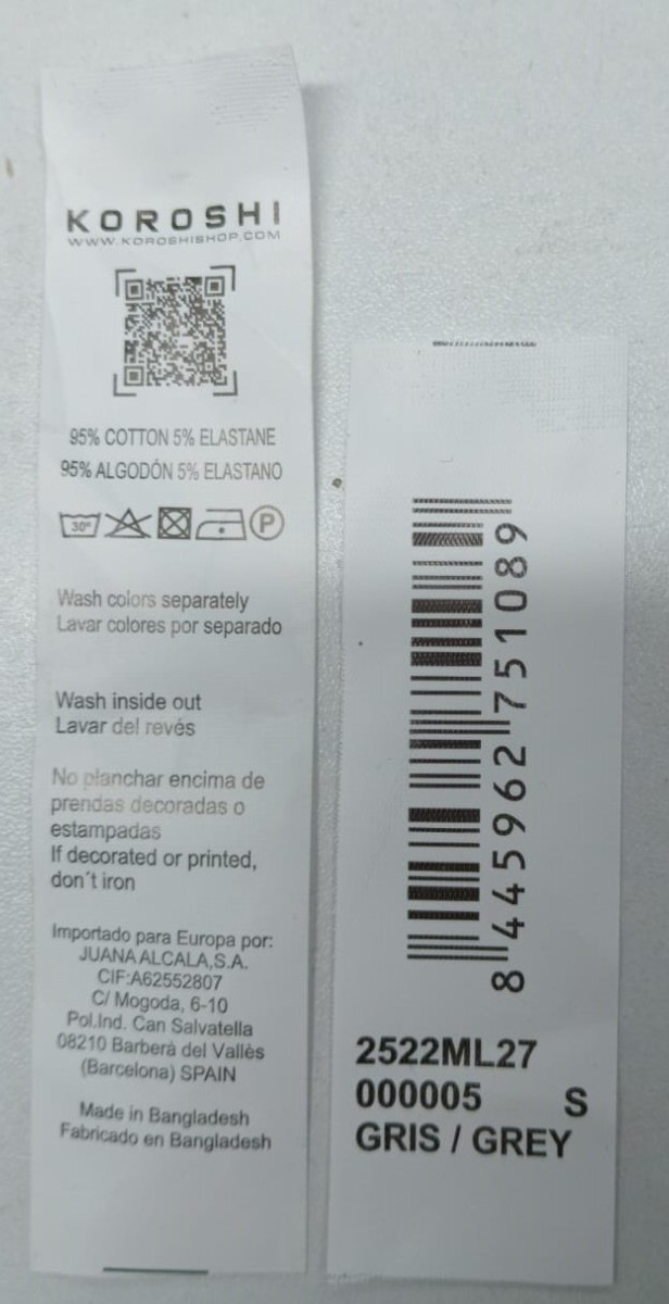 Camiseta de mujer en efecto melange con estampado de chica en el frontal, detalles en foil y costuras con hilo metalizado.