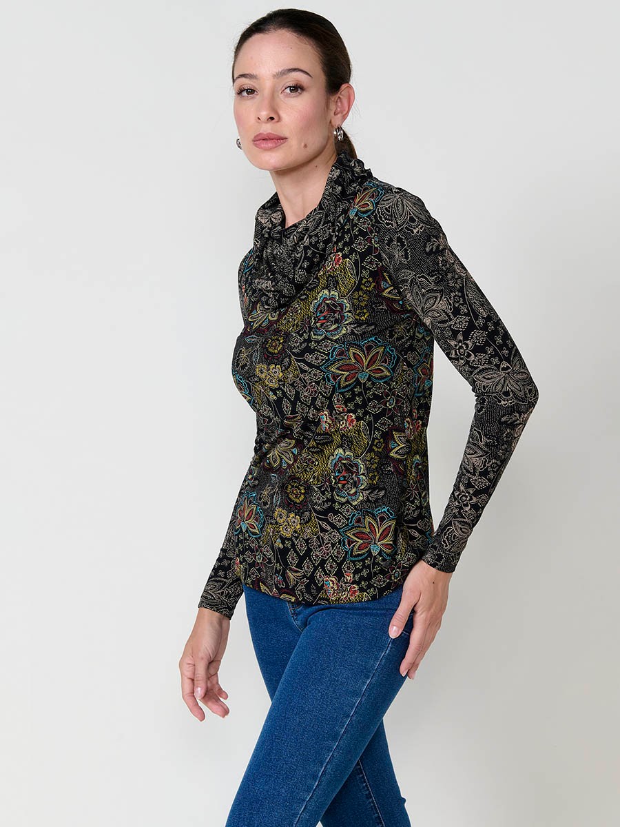 Camiseta mujer multicolor manga larga cuello vuelto con estampado floral 1