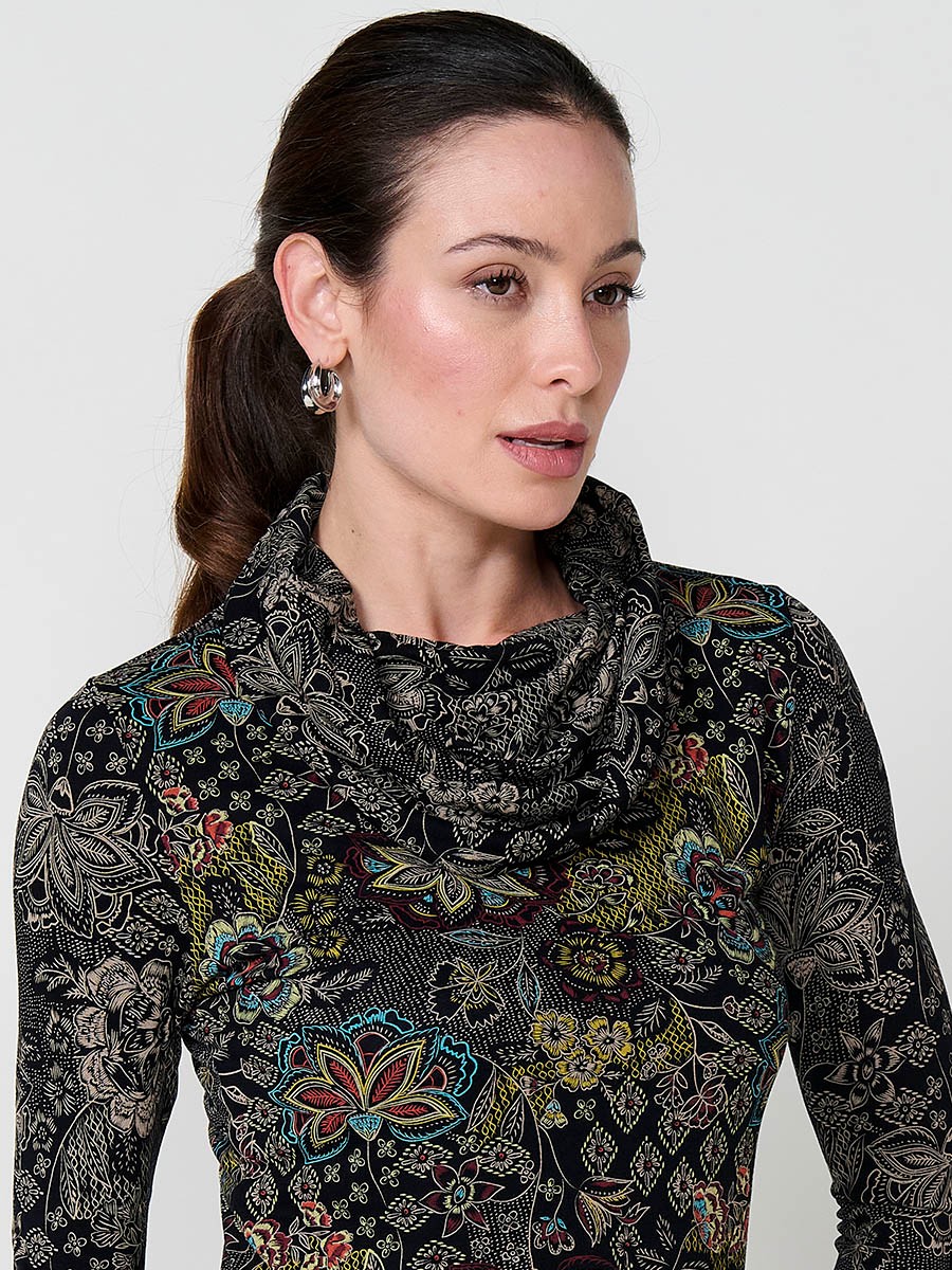 Camiseta mujer multicolor manga larga cuello vuelto con estampado floral 5