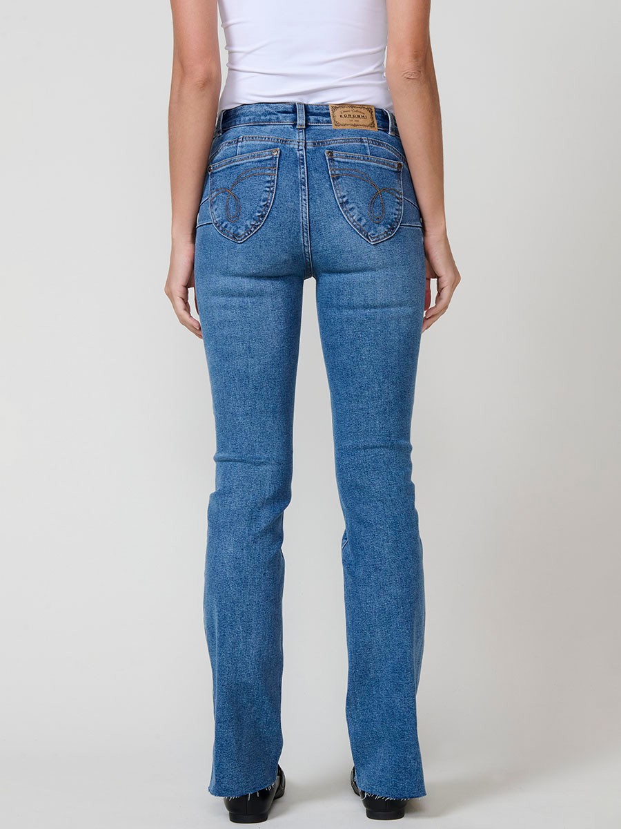 Jean femme bleu foncé push-up coupe regular avec ourlet effiloché 6