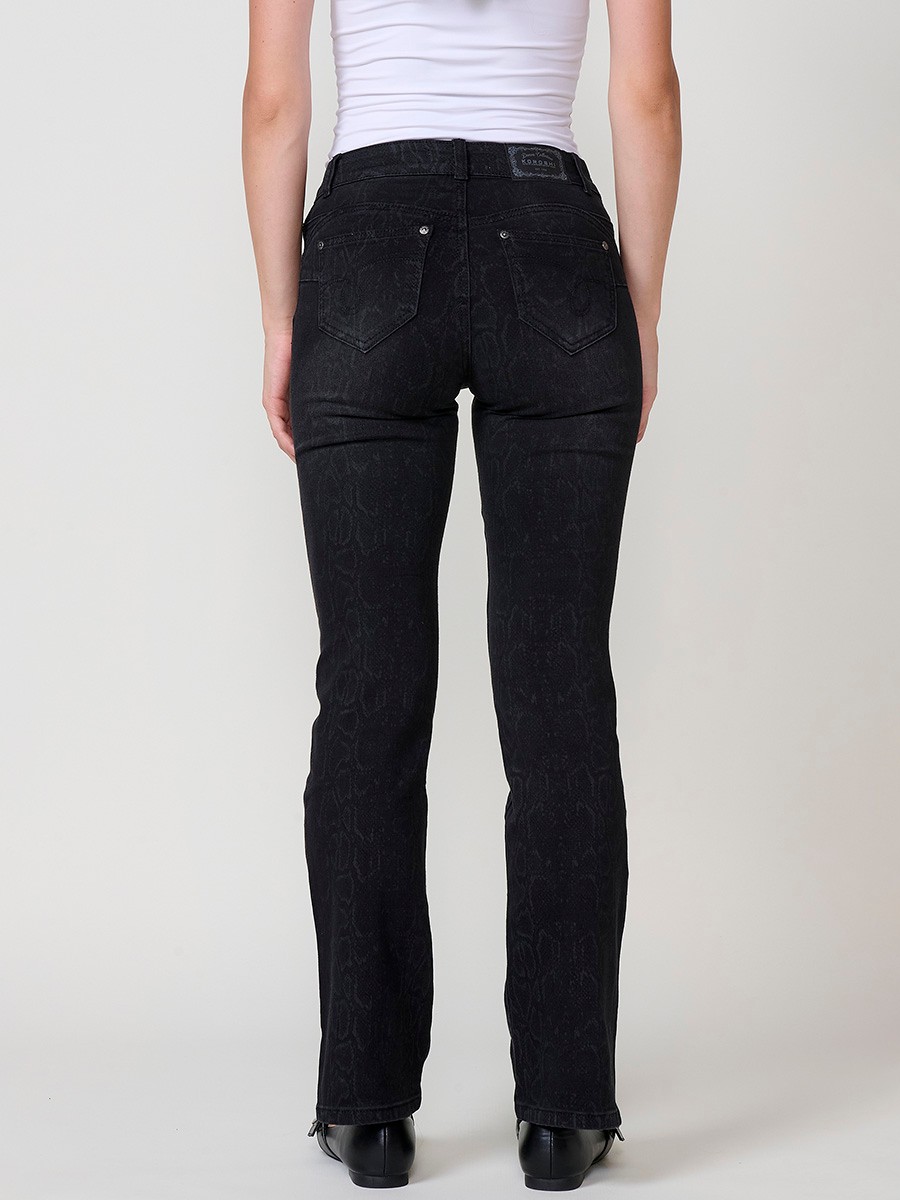 Schwarze Damen-Regular-Push-Up-Jeans aus Stretch-Denim mit Schlangenmuster, fünf Taschen und Seitenschlitzen am Saum.