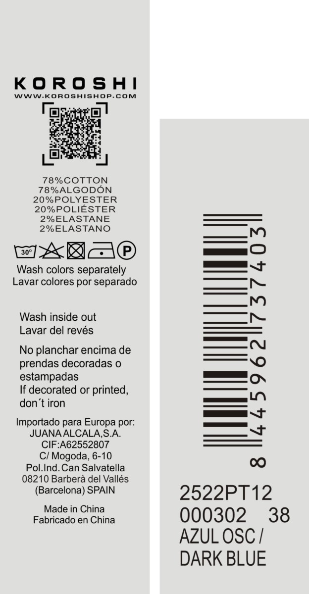 Jeans wide azul oscuro elásticos de tiro medio, cinco bolsillos, cierre metálico y patch bordado en bolsillos delanteros.