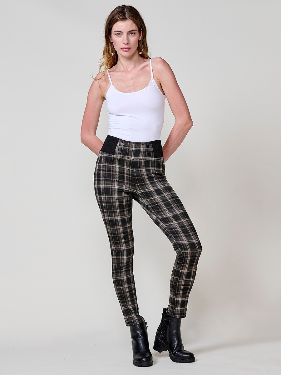 Leggings de mujer en jacquard de cuadros, tiro medio, cintura ancha con goma y detalle de botones decorativos frontales.