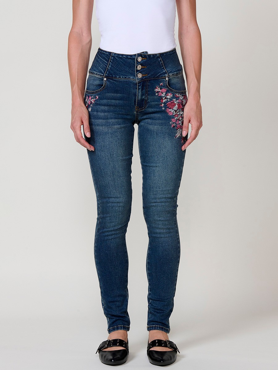 Jeans corset slim de mujer en denim azul oscuro elástico, tiro alto, cinco bolsillos y cierre con tres botones metálicos.