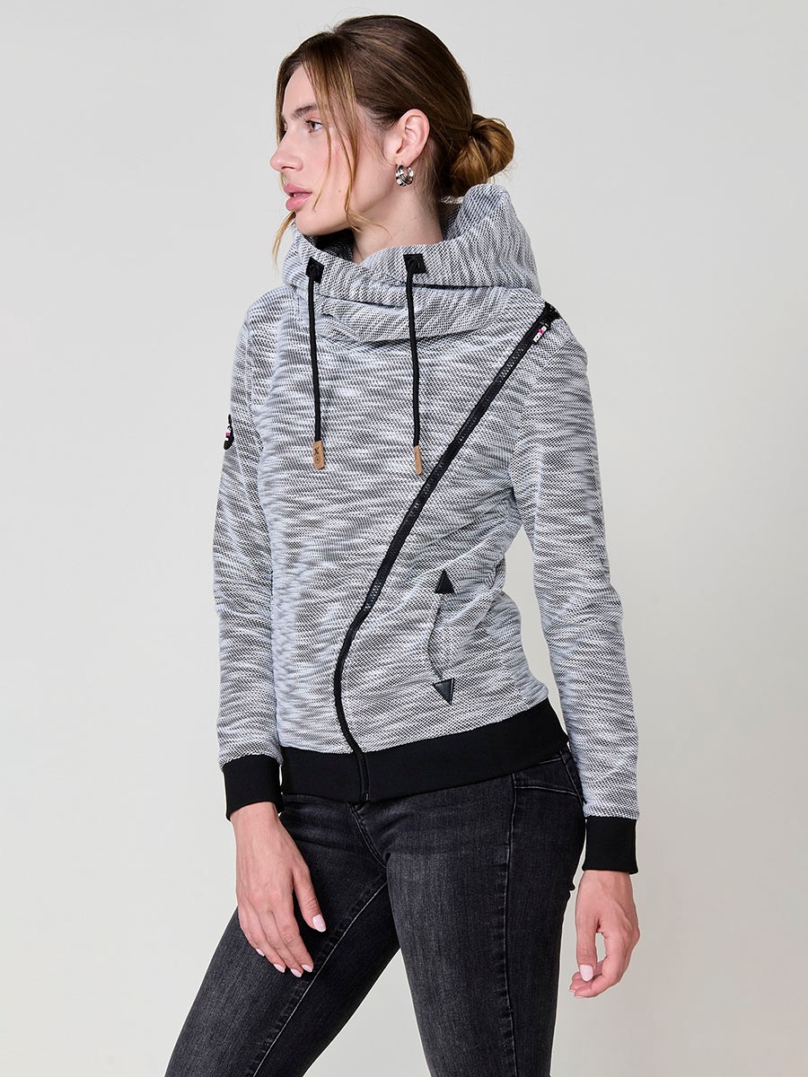 Sudadera abierta de mujer con capucha, tejido doble cara felpa estampada y polar interior, cremallera diagonal con tirador efecto piel.