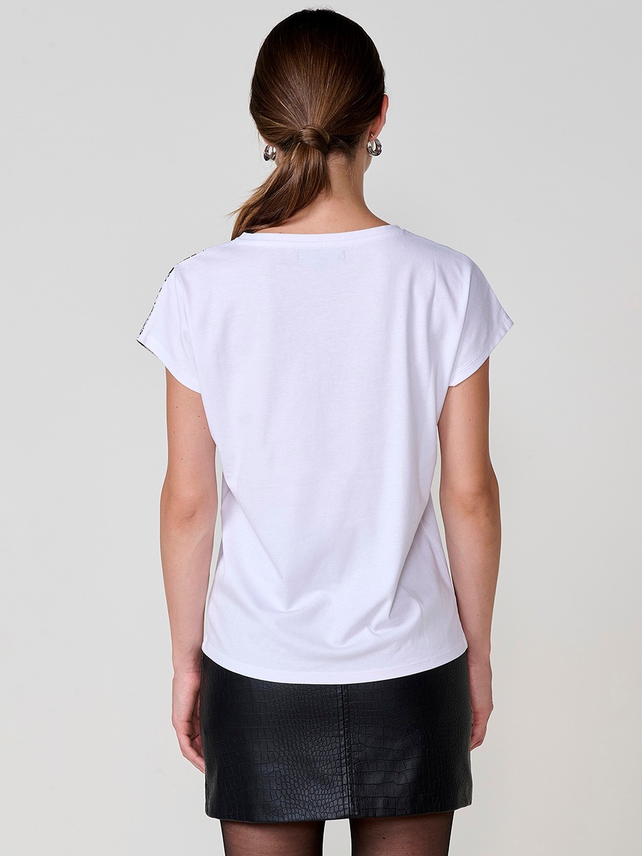 Women’s white cotton T-shirt with animal print and shiny details 6