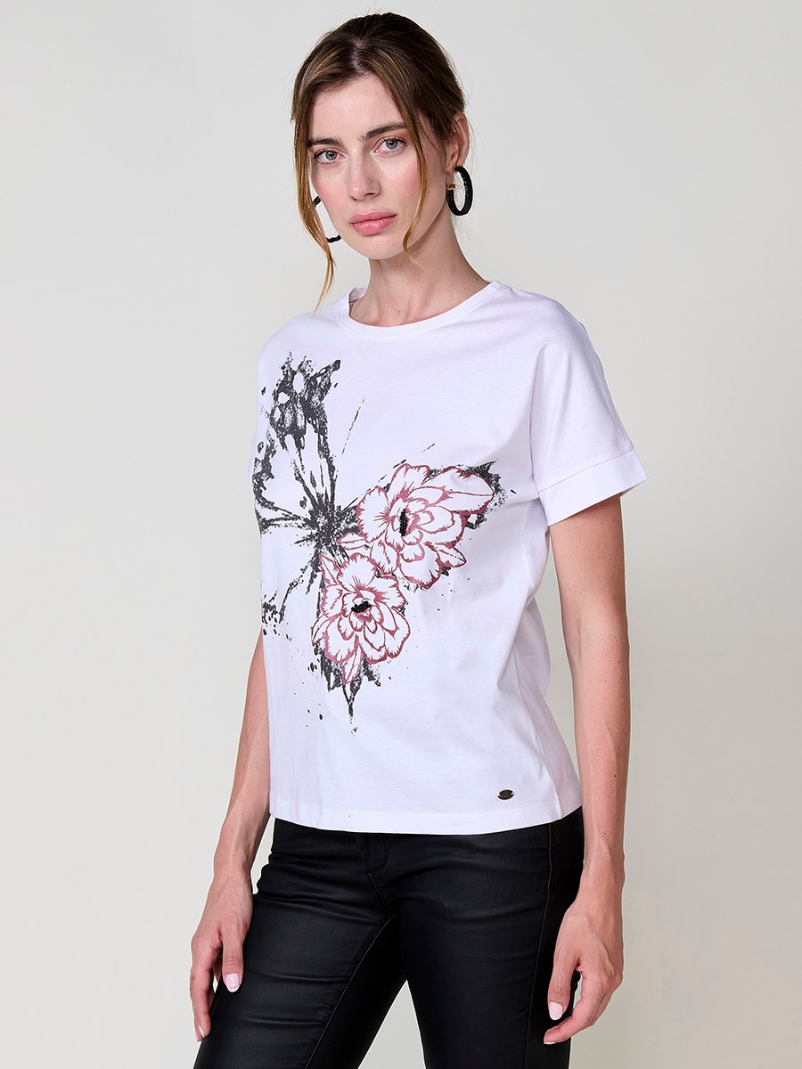 Camiseta blanca mujer algodón con mariposa, flor foil y abalorios 6