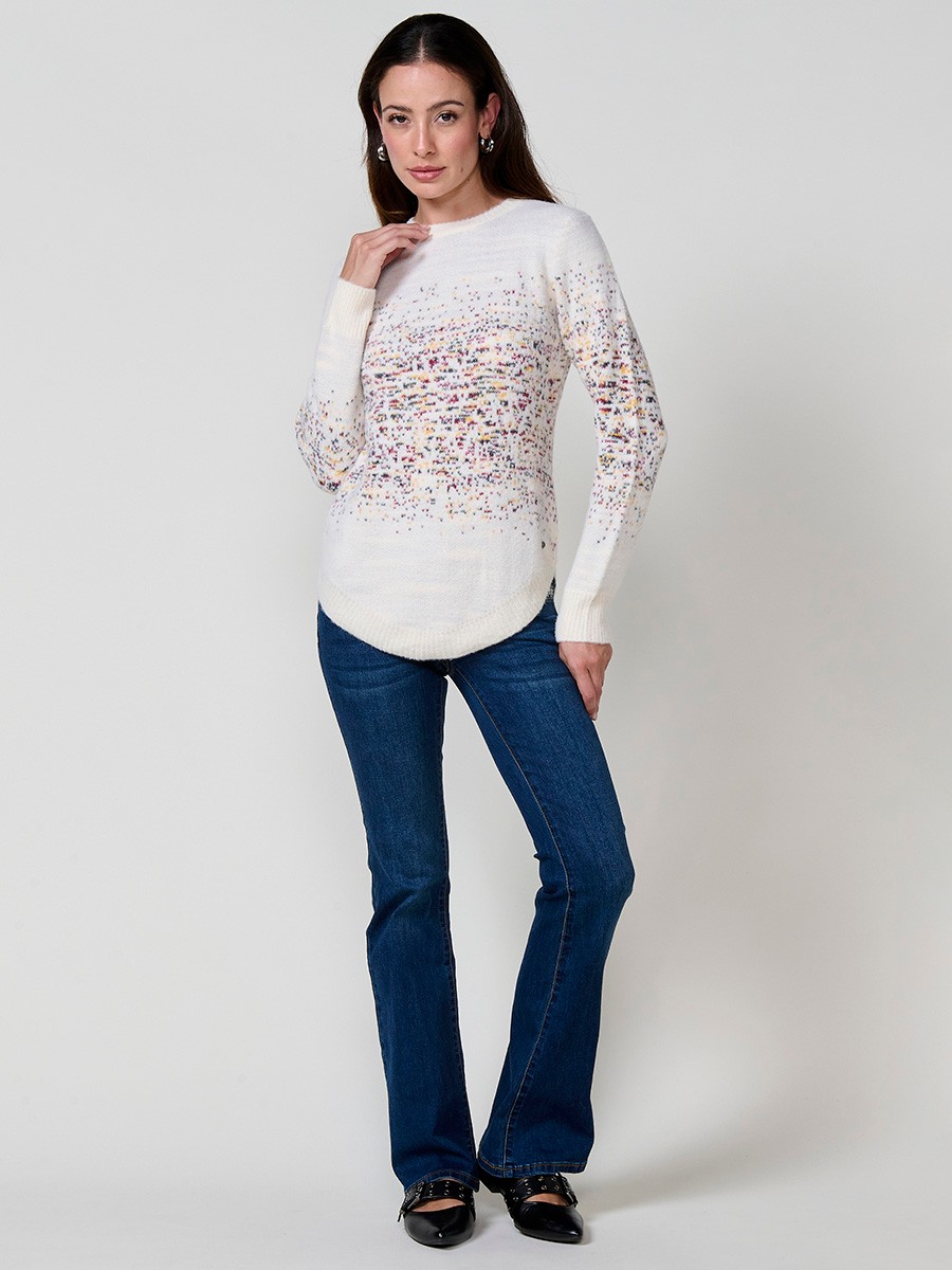 Women’s white soft knit sweater with jacquard pattern and rounded hem 3