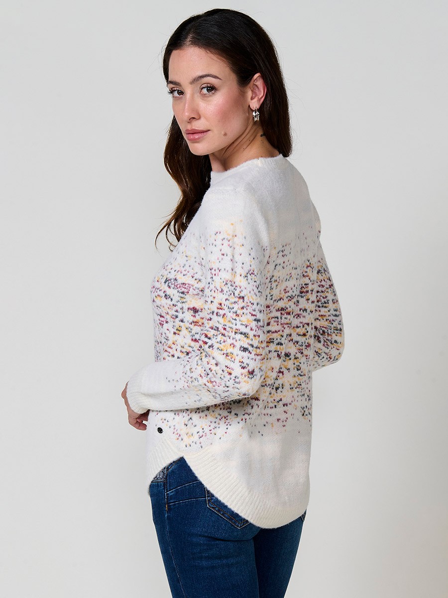 Women’s white soft knit sweater with jacquard pattern and rounded hem 6