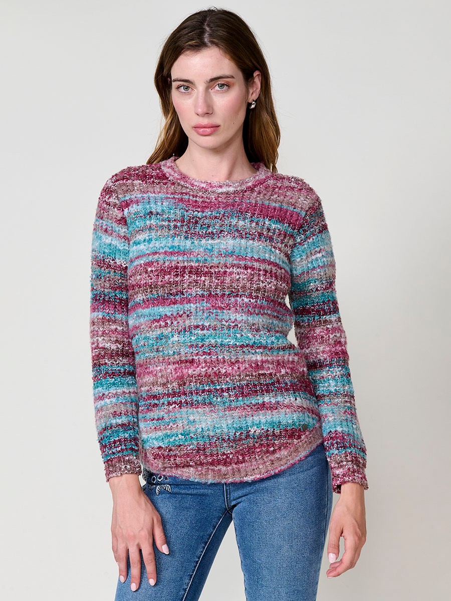 Damenpullover aus Bouclé-Strick multicolor, lange Ärmel, Rundhalsausschnitt, runder Saum und Koröshi-Metallplakette.