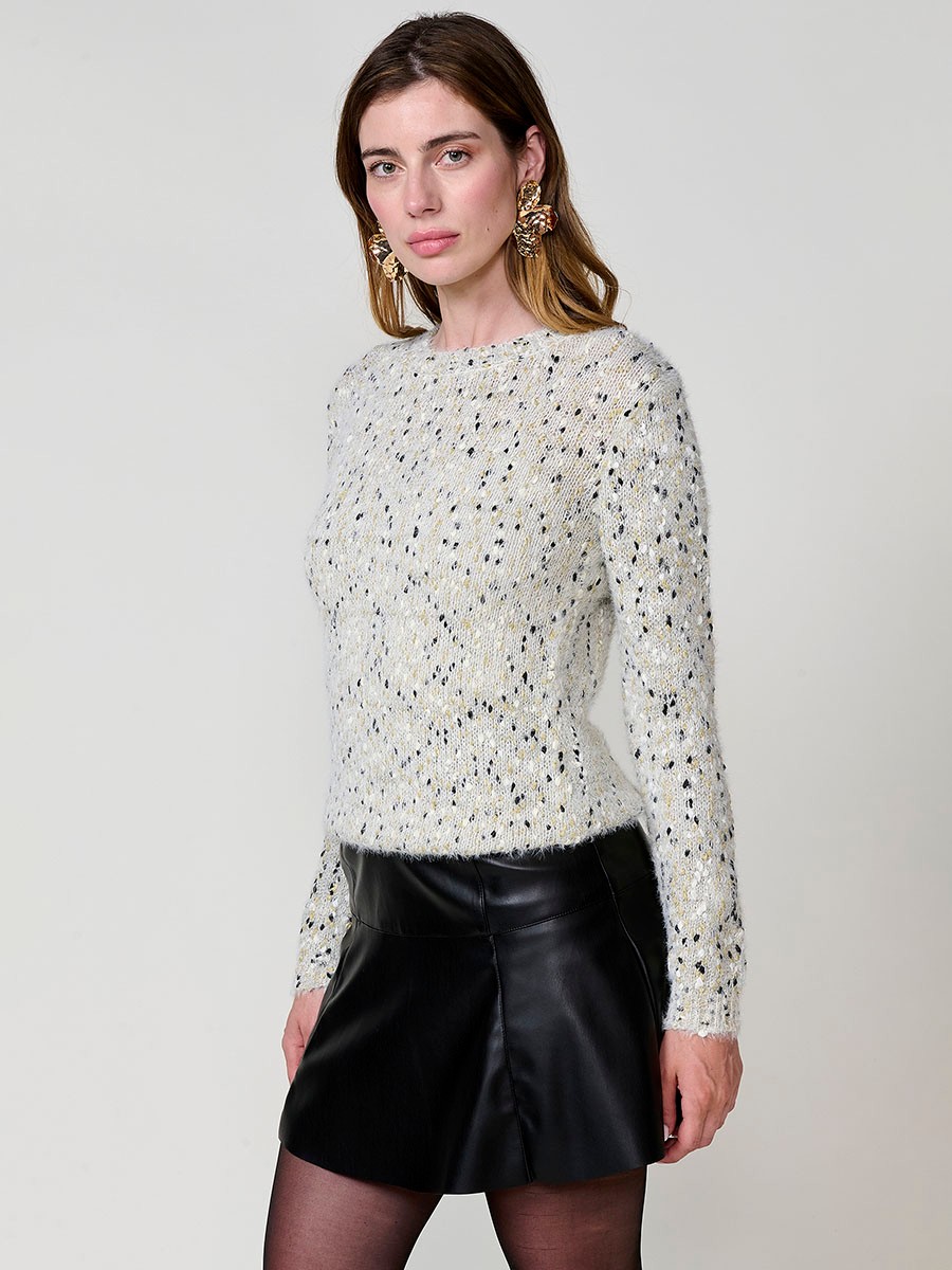 Jersey crudo mujer de punto con textura pelo y detalles metalizados 4
