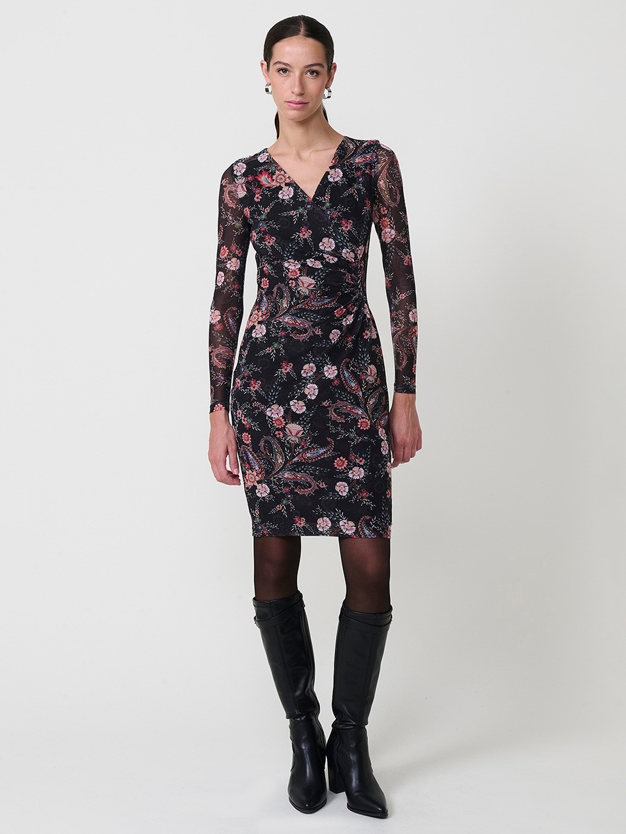 Vestido por debajo de la rodilla para mujer en tul elástico con estampado floral y cachemira. Escote cruzado, manga larga, fruncido y forro.