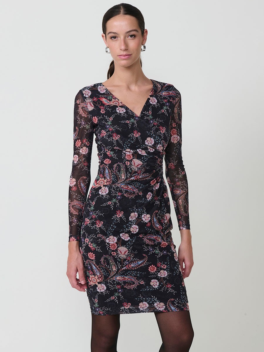 Vestido por debajo de la rodilla para mujer en tul elástico con estampado floral y cachemira. Escote cruzado, manga larga, fruncido y forro.