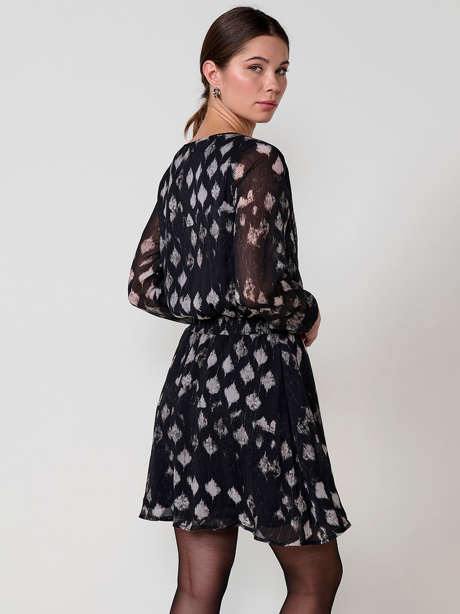 Vestido corto para mujer con estampado ikat, hilo metalizado, cuello redondo con abertura en