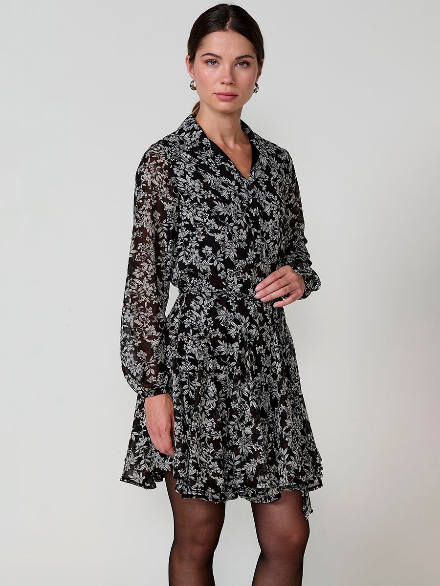 Women’s short floral chiffon shirt dress with shiny details, long sleeves and godet cut.