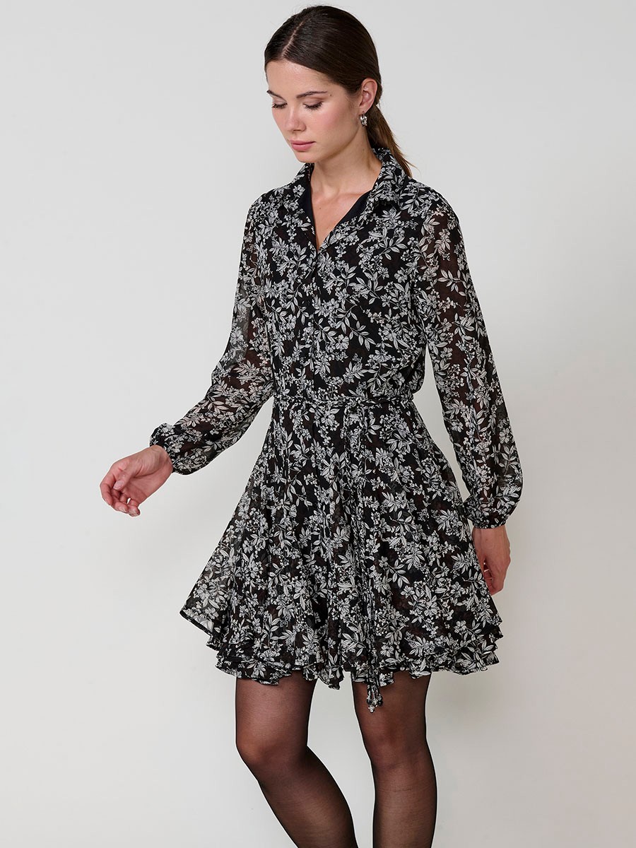 Women’s short floral chiffon shirt dress with shiny details, long sleeves and godet cut.
