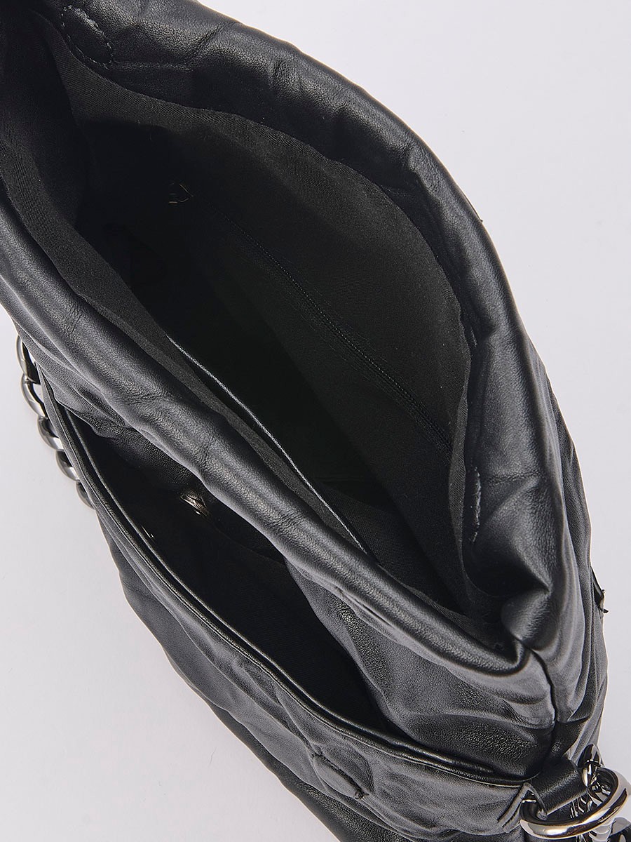 Women’s crossbody bag with wrinkled leather-effect texture, top zip closure and inner pocket.