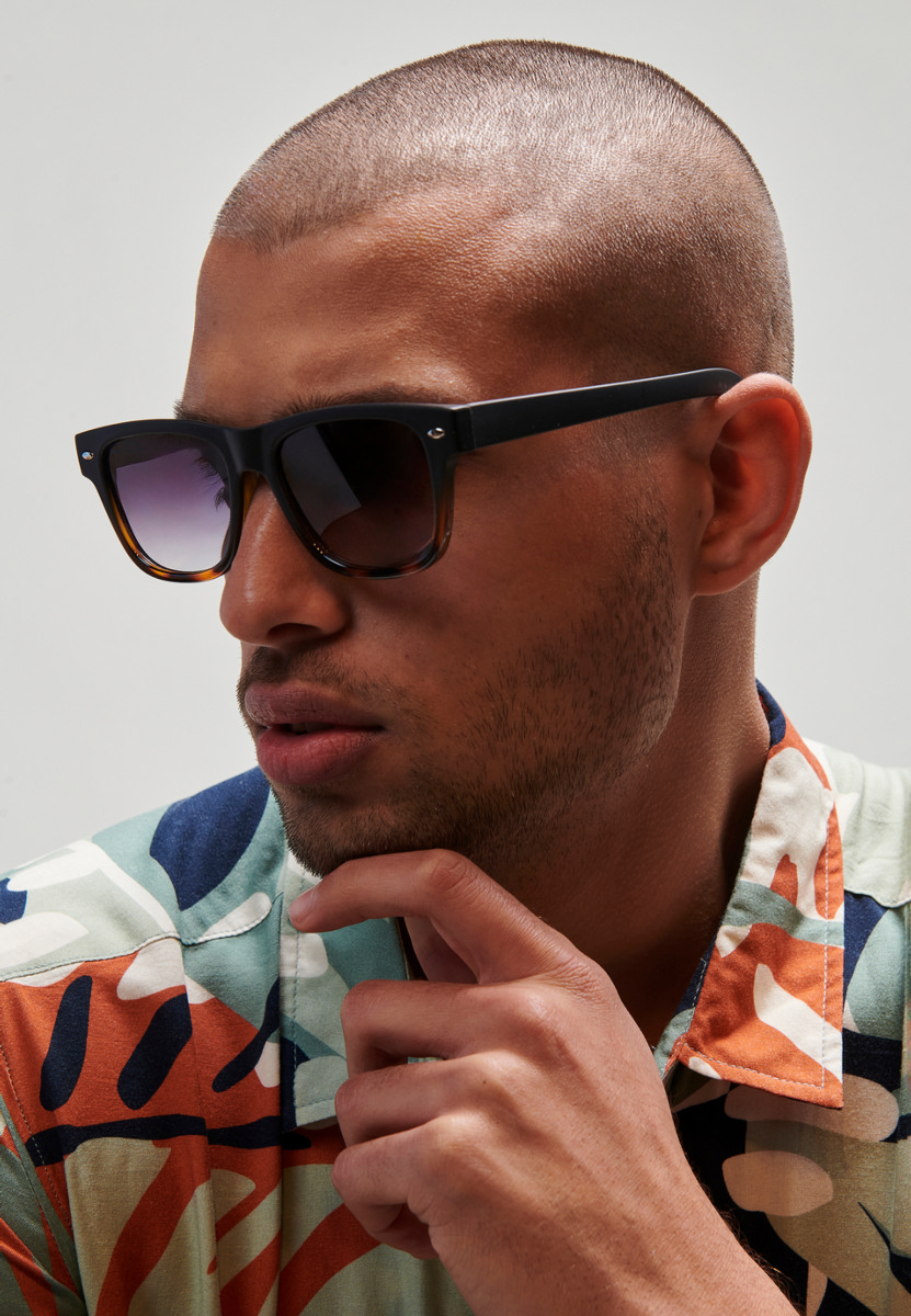 Gafas de sol unisex negras mate bicolor con lentes negras degradadas