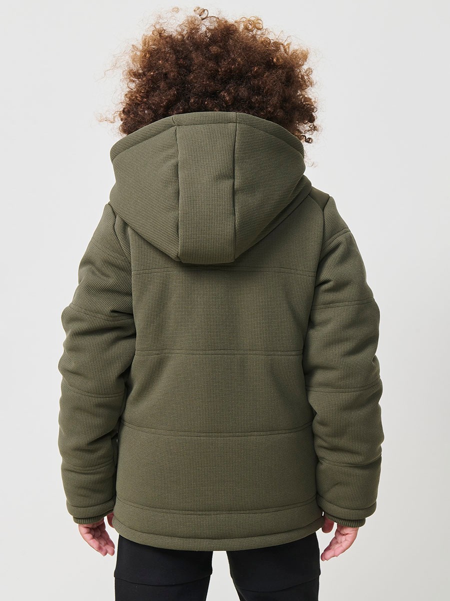 Veste garçon en maille kaki et polyester, doublée, avec capuche et fermeture zippée.