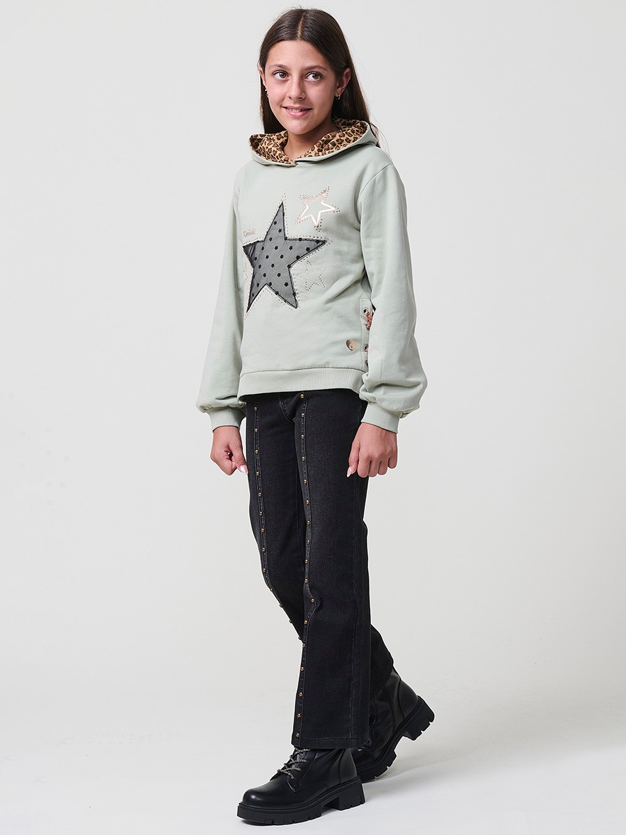 Girls’ khaki sweatshirt in brushed cotton fleece with animal print hood lining and long sleeves. 100% cotton, soft, warm and comfortable.
